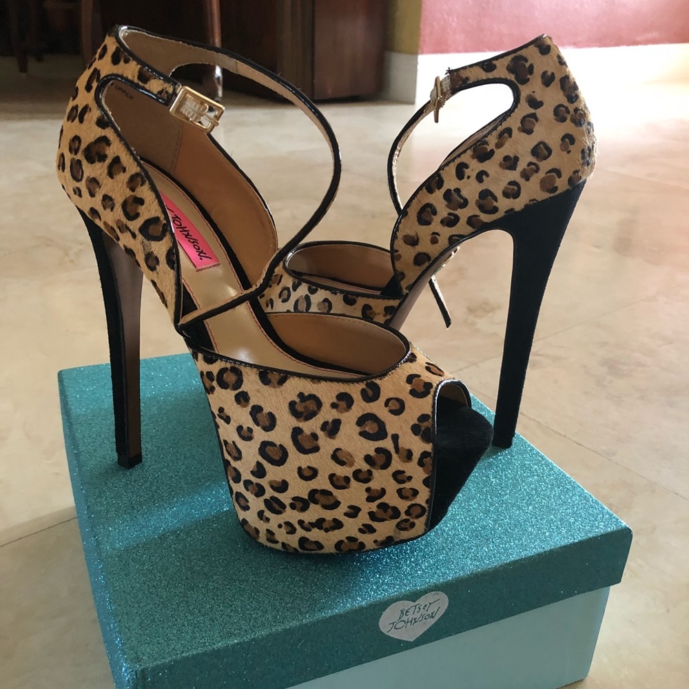 Leopard heels